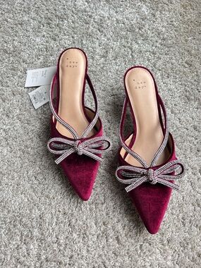 a new day Burgundy Velvet Pointed Toe Slingback Mules with Crystal Bow. Size 8